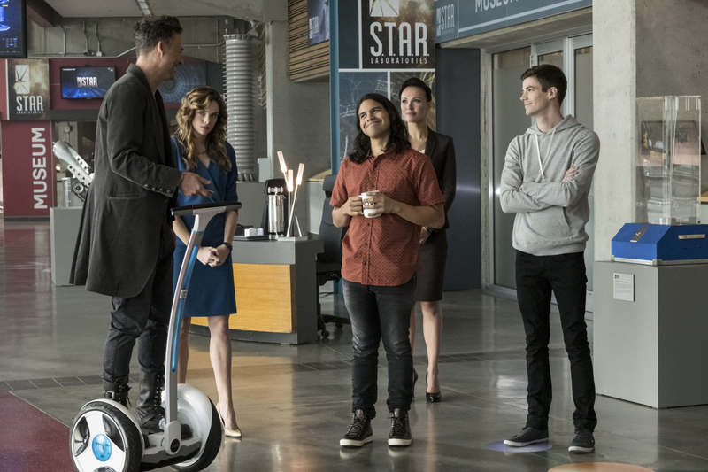 Illustration for article titled A low-key transitional episode reveals possible futures for The Flash